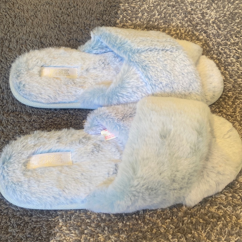 Brand New Vs Pink Slippers